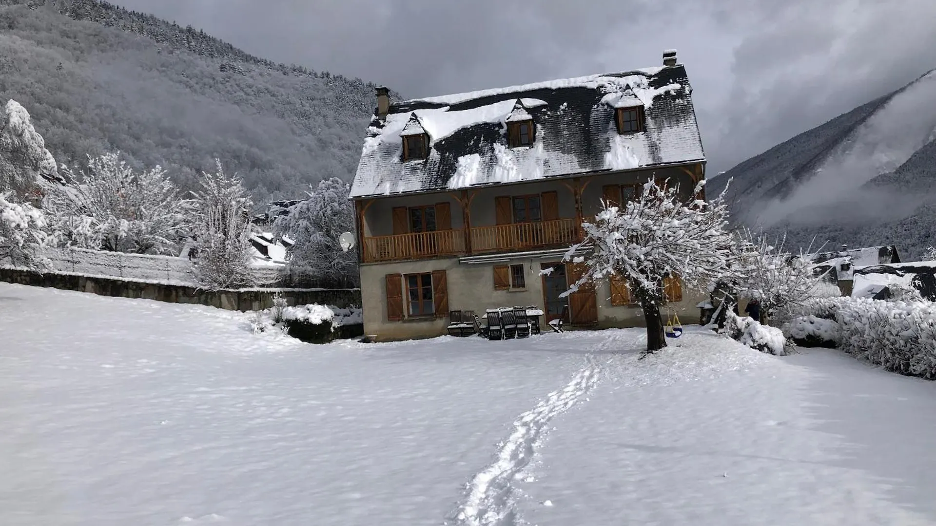 Holiday home Maison Familiale Au Coeur Des Pyrenees Vielle-Louron